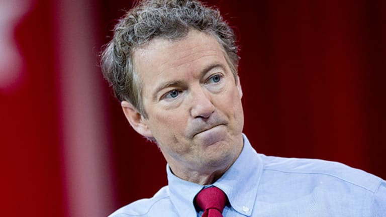 Năm 2010, Rand Paul tham gia vào chính trị với việc tranh cử một vị trí cho tiểu bang Kentucky trong Thượng viện Mỹ. Ông là Thượng nghị sĩ Mỹ thuộc Đảng Cộng hòa từ ngày 3/1/2011. Ảnh: The Street.