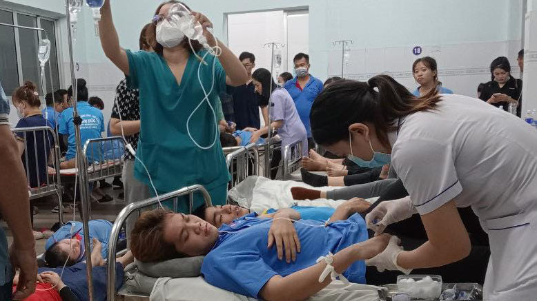 Đồng Nai: Gần 100 người ngộ độc sau khi ăn bánh đa cua Dong Nai: Gan 100 nguoi ngo doc sau khi an banh da cua