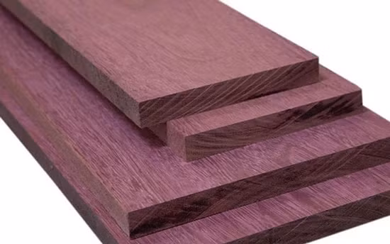 1. Purple Heart - Cẩm Tâm: Loài gỗ này là một phần của họ Peltogyne (họ cánh bướm), rất dày, chịu nước tốt, thuộc top đầu thế giới về độ cứng và độ bền. Gỗ này còn được gọi là gỗ trái tim màu tím bởi khi cắt màu sắc của gỗ sẽ chuyển từ màu nâu sang màu tím.