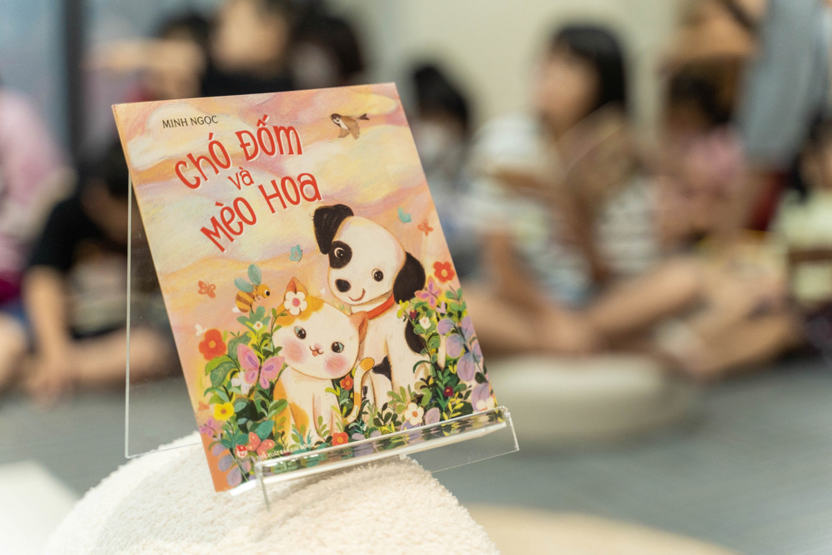 Cuốn sách "Chó Đốm và Mèo Hoa".