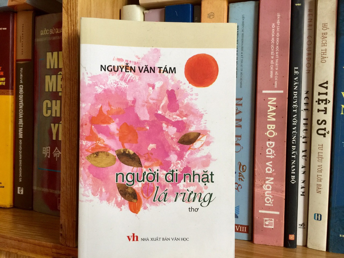 “Nguoi di nhat la rung”: Ke cau chuyen ky uc bang tho