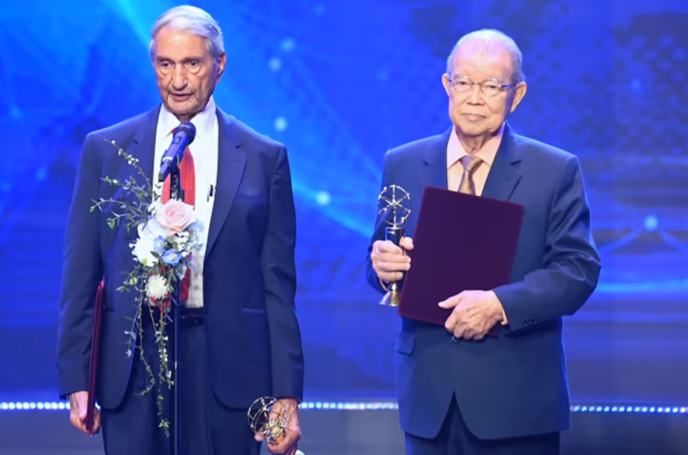 Vo Tong Xuan- nha khoa hoc Viet Nam dau tien nhan giai thuong VinFuture