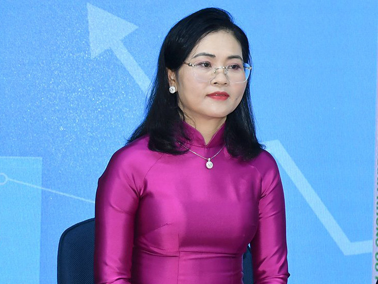 Tác giả Thuý Sen.