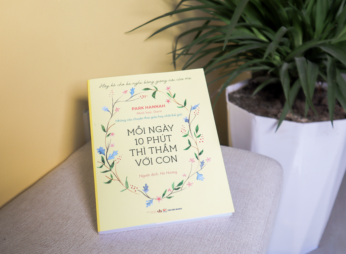 Cuốn sách "Mỗi ngày 10 phút thì thầm với con" đã ra mắt độc giả (Ảnh: Ban Tổ chức).