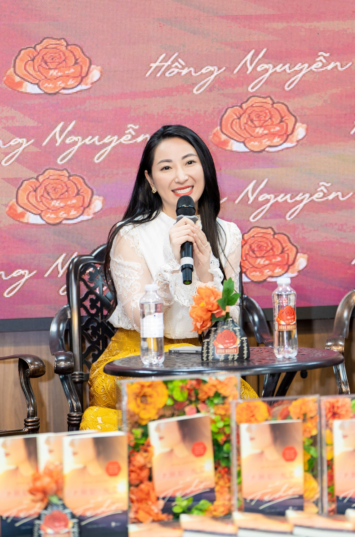 Cuon sach danh cho phu nu tai ban sau hon 6 thang ra mat-Hinh-2