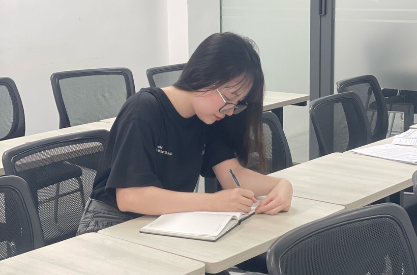 Co gai dam me nghien cuu rau cu gianh giai Global Winner-Hinh-3