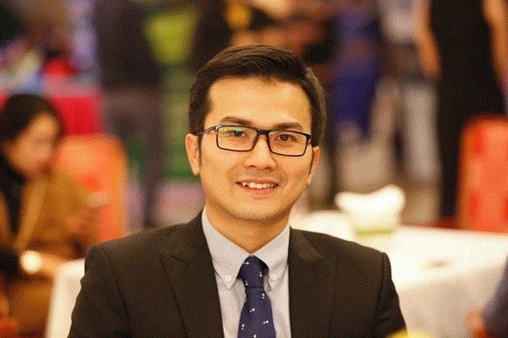 Giao su tre nhat 39 tuoi cung tung la Pho giao su tre nhat