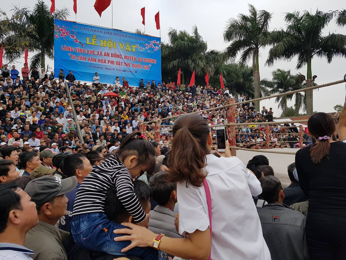 Theo tìm hiểu của PV, người được coi là thắng tuyệt đối khi hạ được đối thủ ở tư thế hai vai và một bên mông chạm thảm cùng lúc trong khoảng thời gian 3 giây.