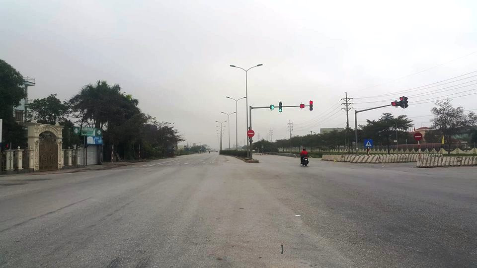 Khu vực ngã tư Đại An yên bình, tĩnh lặng khác ngày thường.