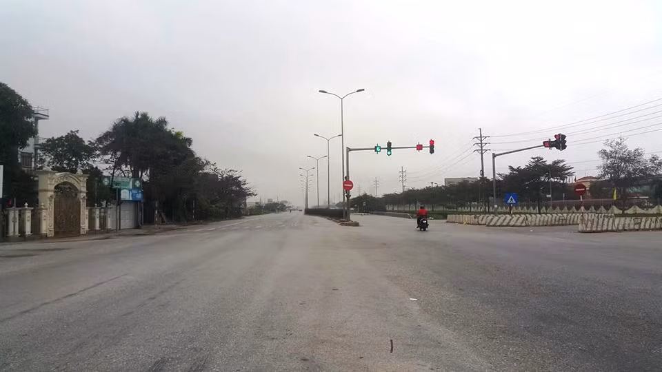 Khu vực ngã tư Đại An yên bình, tĩnh lặng khác ngày thường.