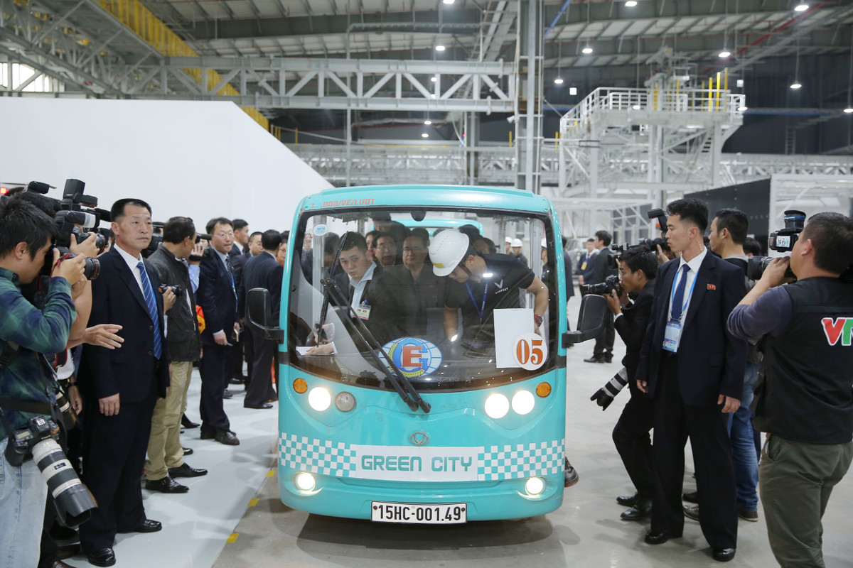 Rất đông báo chí quan tâm sự kiện này.