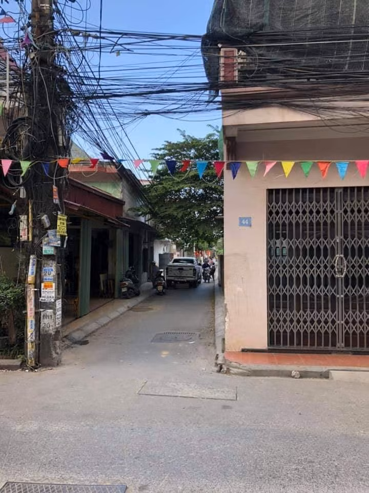 So o to va quet vao nha, gia chu cam 