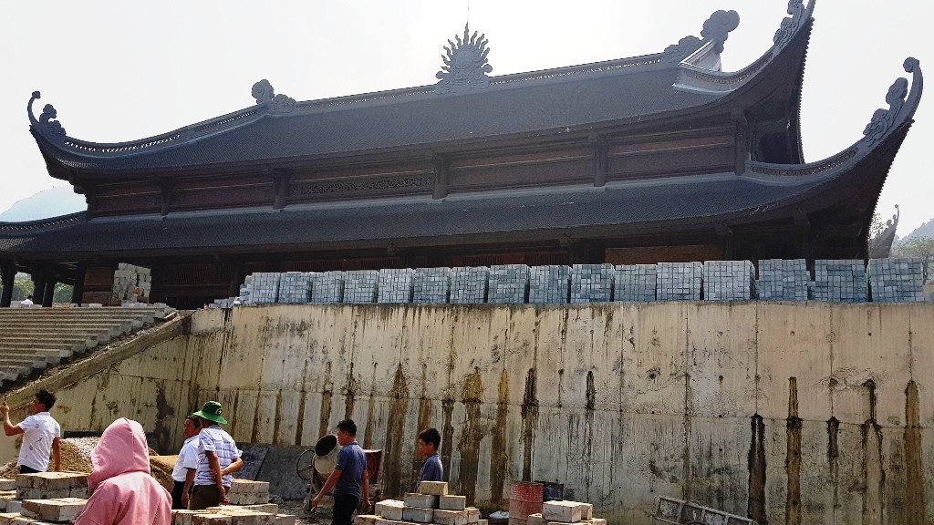 Nhiều công việc khác cũng chưa hoàn thiện.