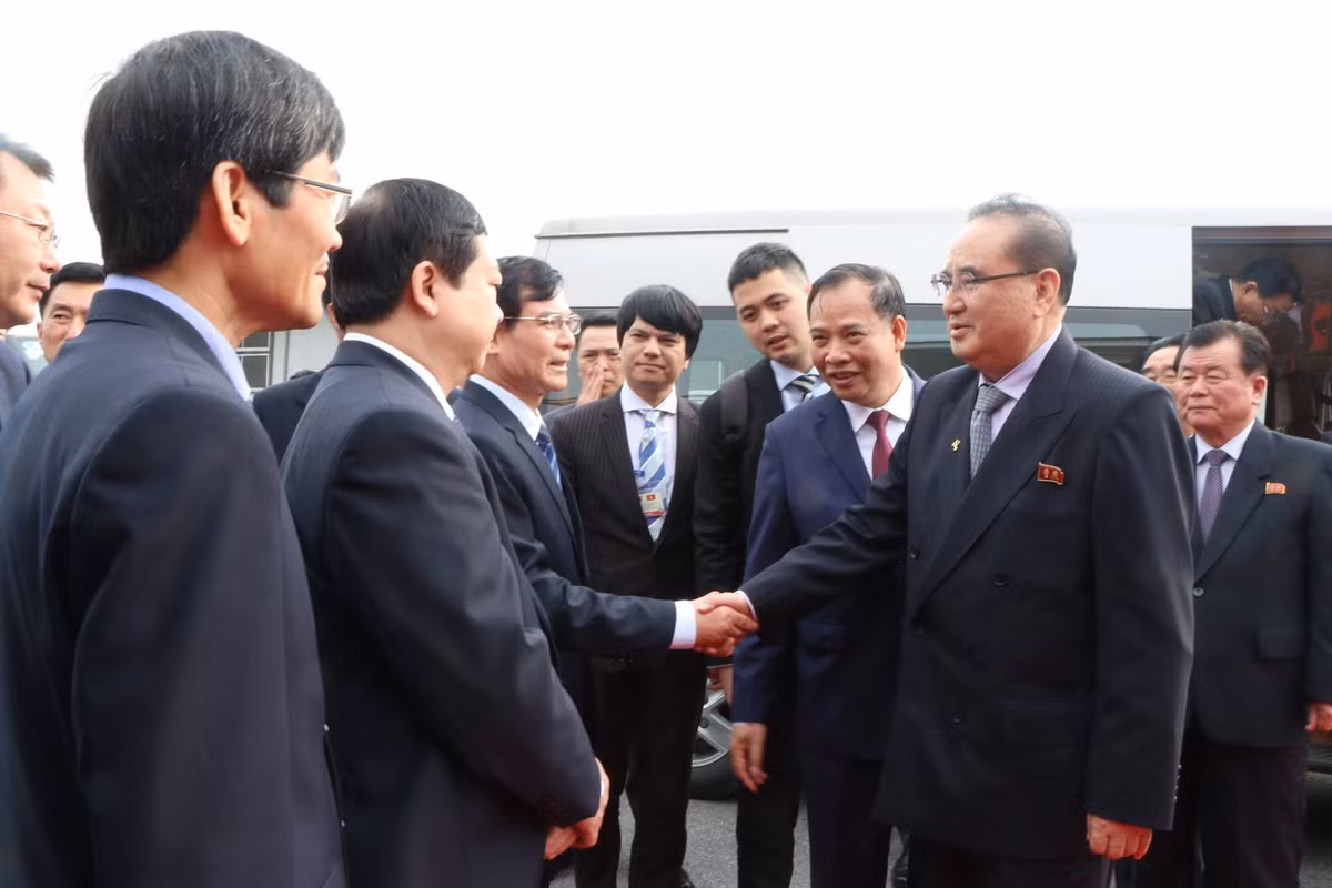 Doan dai bieu cap cao Trieu Tien tham tinh Hai Duong-Hinh-4