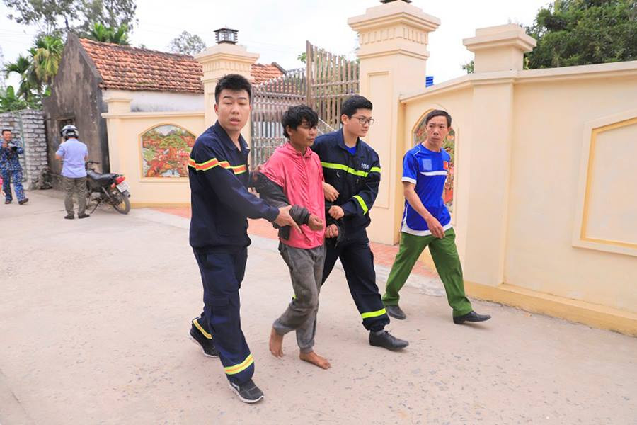 Nhậm được đưa về trụ sở UBND xã Trung Hà.