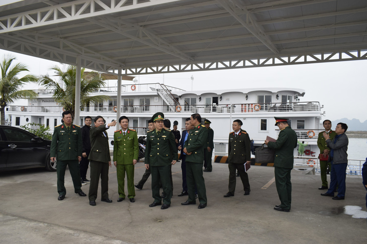 Trien khai dam bao ANTT doan Dai bieu Trieu Tien tham vinh Ha Long