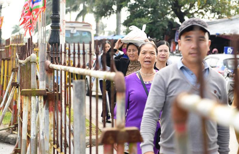 Hang van khach toi le Khai an den Tran nen di theo duong nao?-Hinh-2