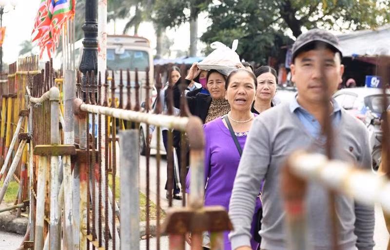 Hang van khach toi le Khai an den Tran nen di theo duong nao?-Hinh-2