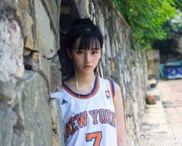 Nhung hot girl tren mang duoc phong nu than vi qua dep hinh anh 1