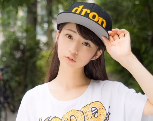 Nhung hot girl tren mang duoc phong nu than vi qua dep hinh anh 9