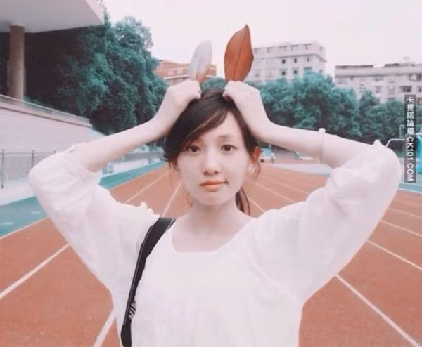 Nhung hot girl tren mang duoc phong nu than vi qua dep hinh anh 17