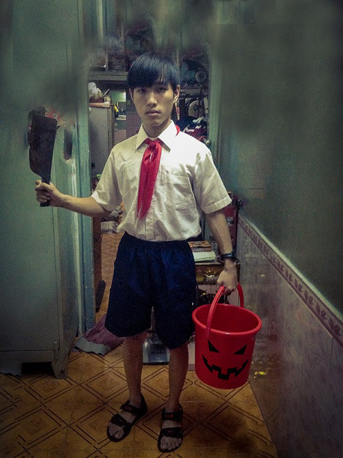 Việc clip "Con người ta" hút đến cả triệu lượt xem cùng vô số phản ứng thể hiện sự thích thú của dân mạng khiến Tiến Dũng cảm thấy rất vui và bất ngờ. Được biết phần lời của "Con người ta" đã được Tiến Dũng kỳ công chế lại từ cả tháng trước thời điểm đăng clip lên mạng.