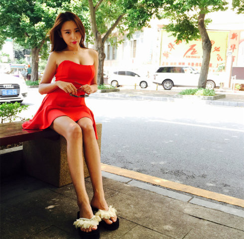 Những tác phẩm âm nhạc, những bộ ảnh mới khoe vẻ đẹp tuyệt trần của của mỹ nhân họ Lưu đang nhận được sự đón chờ của hàng ngàn cư dân mạng cùng người hâm mộ Trung Quốc.