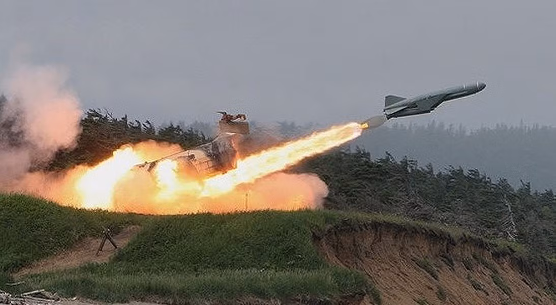 Nguyên nhân của việc này có thể là do thiếu hụt tên lửa hành trình tấn công mặt đất và tên lửa đạn đạo chuyên dụng.