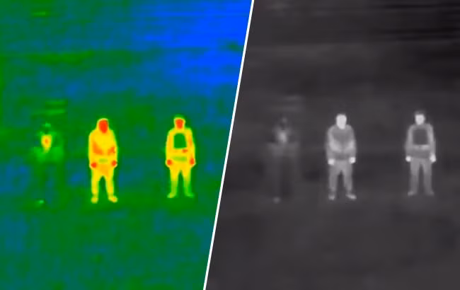 Theo các chuyên gia quân sự, áo khoác ngụy trang mới có rất nhiều lợi thế. Thứ nhất, trọng lượng của chúng khá nhẹ, chỉ 350 gram, có thể dễ dàng vận chuyển bằng cách bỏ túi. Thứ hai, chất liệu của áo được làm bằng thành phần đặc biệt, giúp che chắn bức xạ nhiệt của con người một cách hiệu quả.