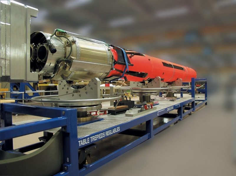 Do vậy giới chức quân sự Pháp đó đã quyết định khởi động dự án riêng của mình, đó là chế tạo tên lửa hành trình phóng từ biển với tốc độ cận âm, và họ lựa chọn sử dụng tên lửa phóng từ trên không SCALP-EG đã có sẵn.