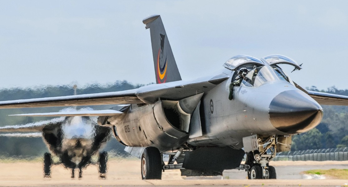 Hệ thống xác định mục tiêu PaveTack trên các phi cơ F-111 tỏ ra rất hữu hiệu trong việc xác định các xe tăng của Iraq. Đã có hơn 1.500 xe thiết giáp Iraq bị tiêu diệt bởi hệ thống này.