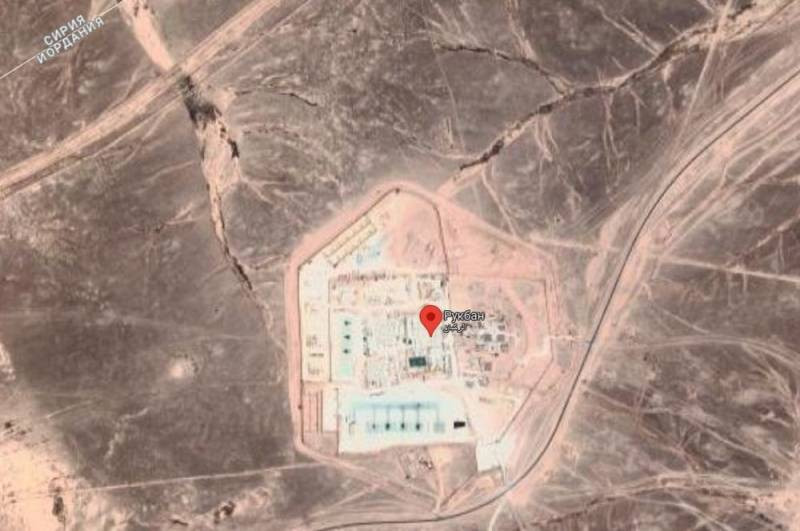 Căn cứ này hoạt động bao gồm hỗ trợ hậu cần và có 350 lính Lục quân và Không quân Mỹ. Hiện chưa rõ loại vũ khí nào được cất giữ tại Tháp 22, và căn cứ này sử dụng hệ thống phòng không nào.