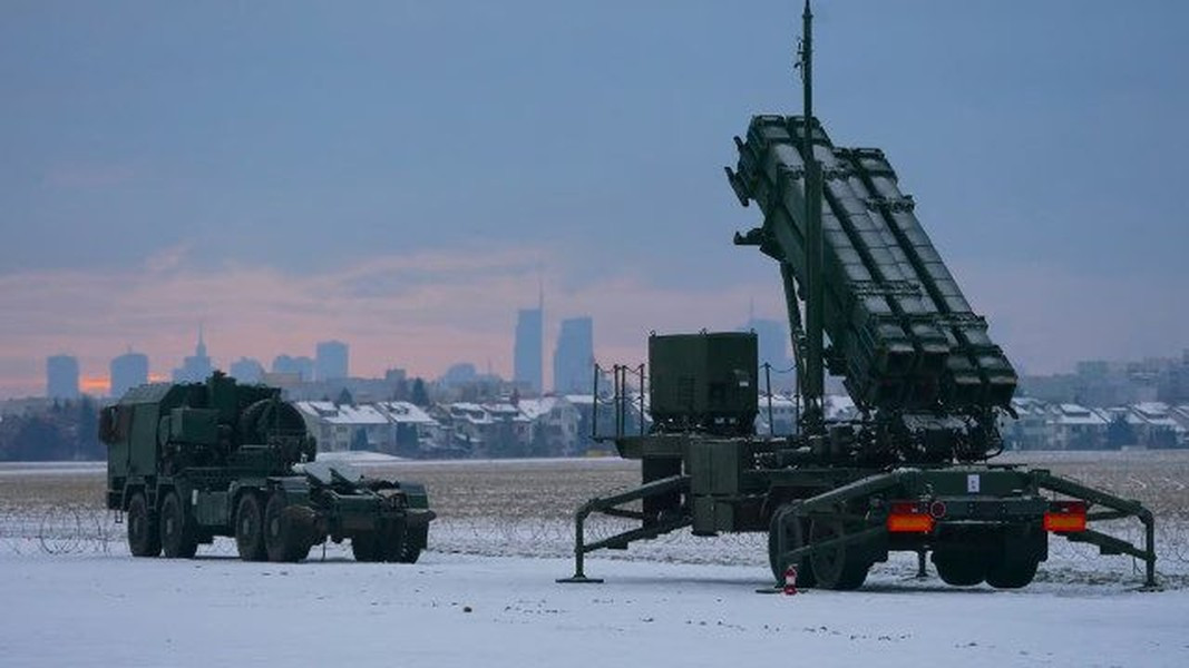 Mặc dù hệ thống S-400 về lý thuyết có thể phát hiện mục tiêu bay thấp, nhưng radar thực chất không nhận ra tên lửa Neptune đang lao tới, điều này gây ra thiệt hại đáng kể cho phương tiện phóng của S-400.