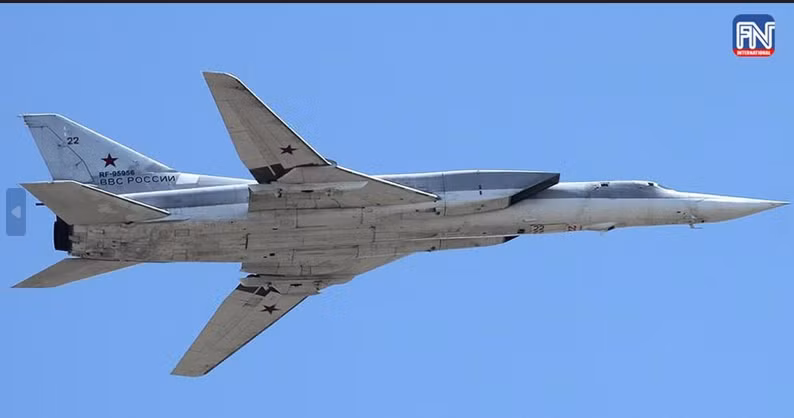 Thông báo từ phía Nga cũng hé lộ hậu quả của cuộc tập kích: “Sau vụ tấn công, một đám cháy đã bùng phát ở khu vực sân đỗ. Nhờ phản ứng nhanh chóng của đội cứu hỏa, đám cháy đã được khống chế”, Bộ Quốc phòng cho biết thêm.