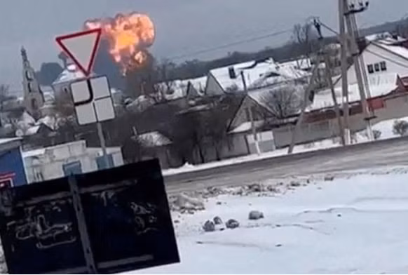 Bộ Quốc phòng Nga tuyên bố, máy bay đã bị tổ hợp phòng không của Lực lượng Vũ trang Ukraine bắn hạ từ khu vực Kharkov, từ làng Liptsy. Bộ này gọi việc bắn rơi máy bay là một “cuộc tấn công khủng bố của chế độ Kiev”. Bộ Quốc phòng Nga cho biết thêm, thiết bị radar của Lực lượng Hàng không Vũ trụ Nga đã quan sát vụ phóng hai tên lửa của Ukraine.