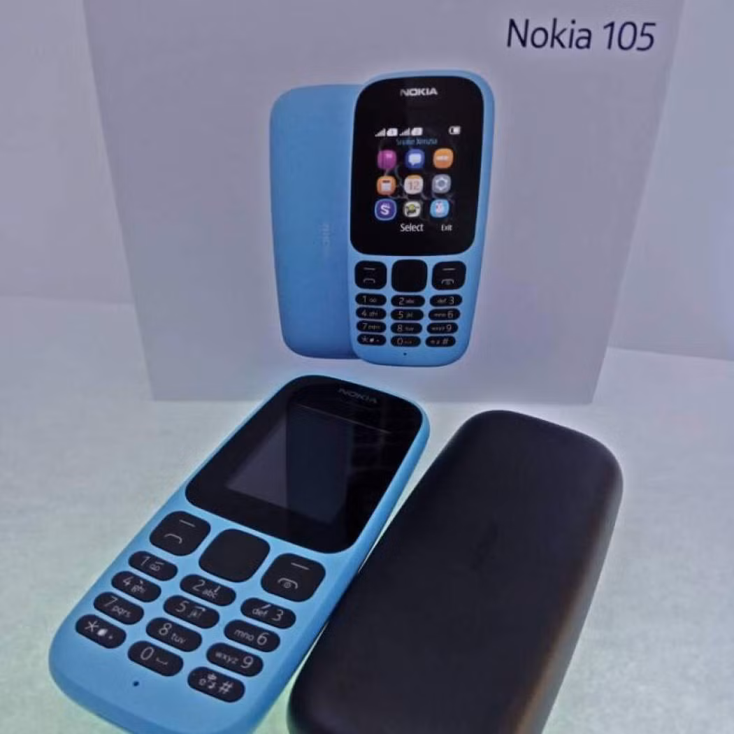 Nokia 105 2019 sẽ bắt đầu được bán ra từ tháng 8/2019, có các màu xanh lam, đen và hồng, với giá bán bắt đầu từ 14,48 USD (khoảng 330 nghìn đồng), đây là mức giá vô cùng dễ chịu.