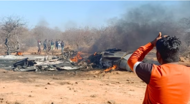 Ngày 28/1/2023, hai máy bay của Không quân Ấn Độ bị rơi trong một vụ tai nạn nghi va chạm trên không khi đang diễn tập cách thủ đô New Delhi khoảng 300km về phía nam. Hai máy bay gặp nạn được cho là cất cánh từ căn cứ không quân Gwalior, nơi đang diễn ra một cuộc diễn tập. Trực thăng Sukhoi-30 có 2 phi công trong khi máy bay Mirage 2000 có một phi công vào thời điểm xảy ra tai nạn.