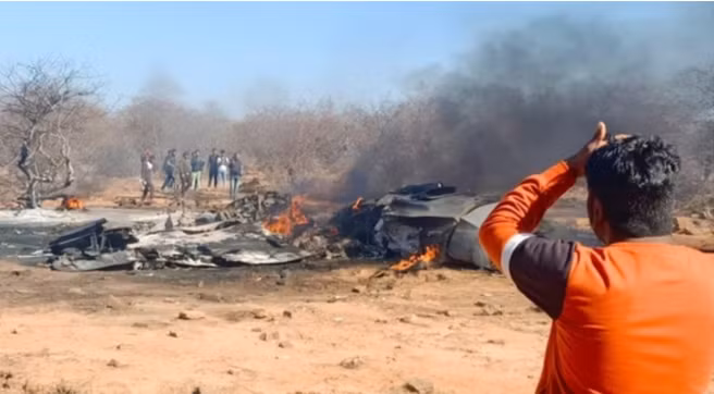 Ngày 28/1/2023, hai máy bay của Không quân Ấn Độ bị rơi trong một vụ tai nạn nghi va chạm trên không khi đang diễn tập cách thủ đô New Delhi khoảng 300km về phía nam. Hai máy bay gặp nạn được cho là cất cánh từ căn cứ không quân Gwalior, nơi đang diễn ra một cuộc diễn tập. Trực thăng Sukhoi-30 có 2 phi công trong khi máy bay Mirage 2000 có một phi công vào thời điểm xảy ra tai nạn.