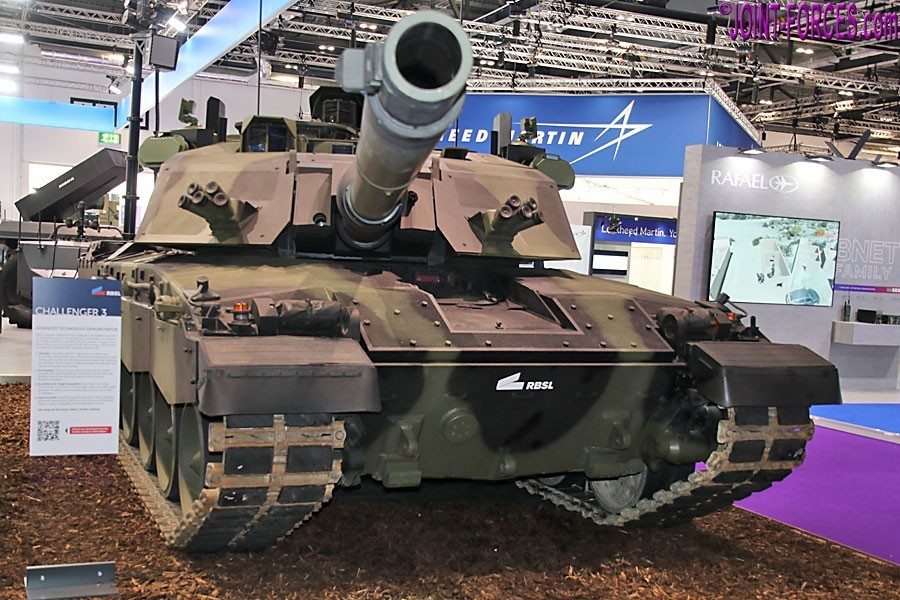 Khẩu pháo này về cơ bản là phiên bản cập nhật của khẩu L55, được thấy trong dòng xe tăng chiến đấu chủ lực Leopard 2A6/A7, như vậy xe tăng Anh sẽ đồng nhất vũ khí với các thành viên NATO khác.