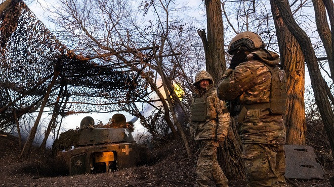 Bộ Quốc phòng Nga ngày 22/4 tuyên bố, quân đội nước này đã kiểm soát được làng Novomykhailivka, khu vực nằm giữa Marinka và Vuhledar, nhưng Ukraine khẳng định vẫn kiểm soát một phần.