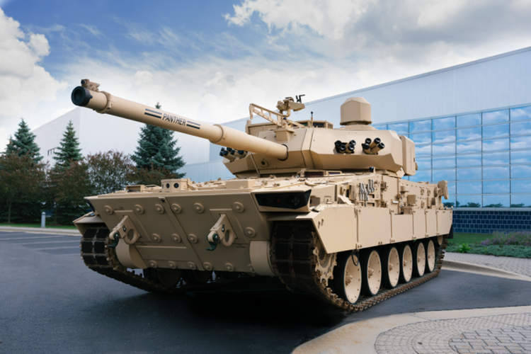Trọng lượng của cỗ chiến xa này chỉ 35 tấn, nhẹ hơn 28 tấn so với chiếc M1A2 SEP Abrams hạng nặng. Lầu Năm Góc đã ký hợp đồng trị giá 1,14 tỷ USD để cung cấp 96 phương tiện như vậy vào tháng 6 năm 2022.