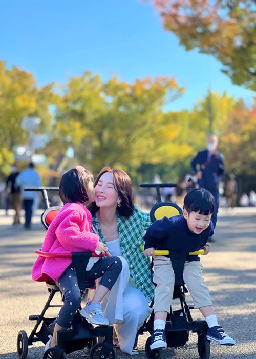 Nàng hậu sinh con gái đầu lòng năm 2018 và con trai thứ hai năm 2020.