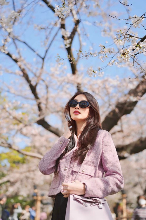 Nàng hậu sở hữu nhan sắc xinh đẹp cùng khí chất ngút ngàn, xứng danh "thần tiên tỷ tỷ phiên bản Việt".