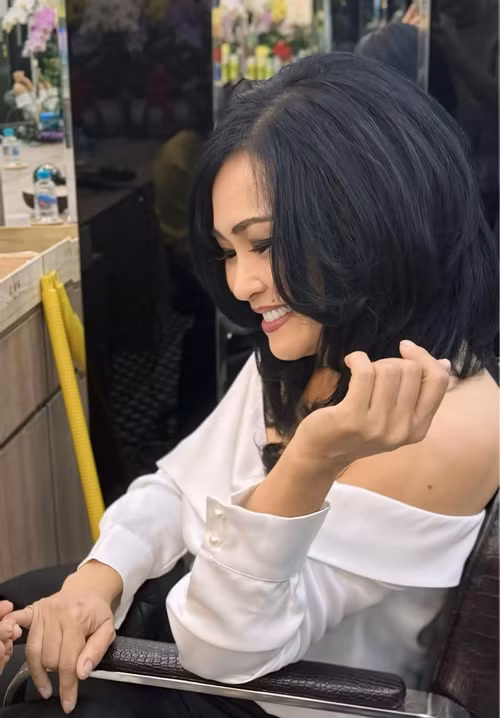 Phương Thanh đi làm đẹp trước sự kiện.