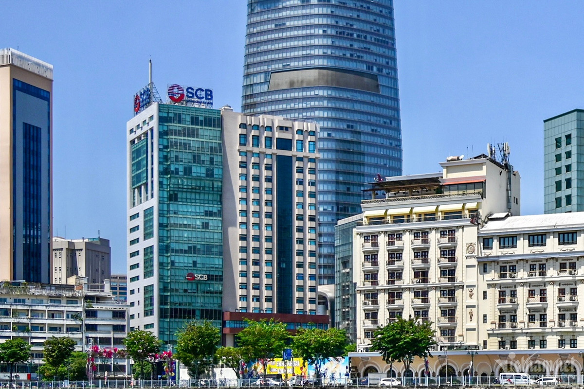 Toà nhà số 19-25 Nguyễn Huệ (quận 1, TP.HCM) đứng tên con gái của bà Trương Mỹ Lan cho Ngân hàng SCB thuê làm trụ sở trong nhiều năm qua. Trong phần tự bào chữa, Chủ tịch Vạn Thịnh Phát đề nghị HĐXX xem xét giải tỏa kê biên.