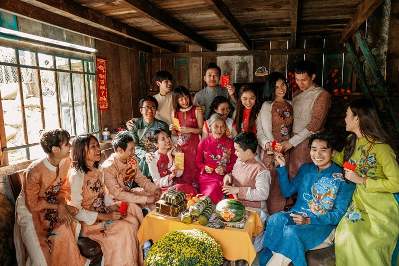 Nhiều khán giả xem xuất chiếu sớm đánh giá Lật mặt 7: Một điều ước gây xúc động, là phần hay nhất trong các phần của series. Ảnh: Fanpage phim.