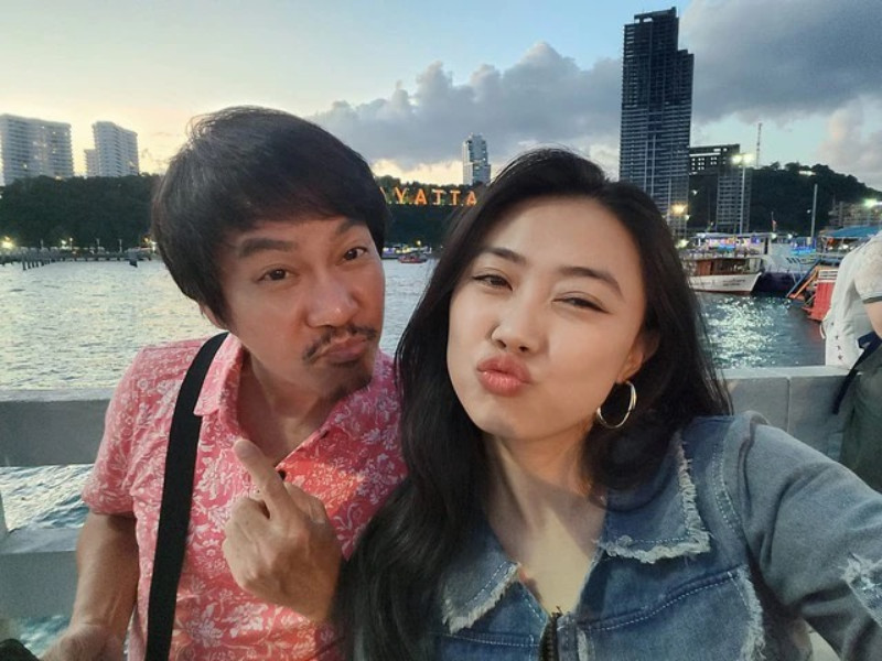 Kết hôn nhiều năm nhưng vợ chồng Lê Huỳnh vẫn chưa có con chung. Mỹ Linh cũng muốn có em bé để vui cửa vui nhà.