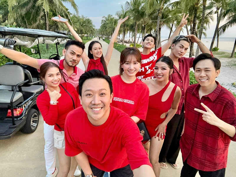 Anh Đức và Quỳnh Anh thường xuyên du lịch cùng hội bạn của Trấn Thành.