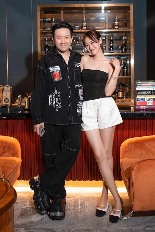 Quỳnh Anh khá thân thiết với hội bạn thân của Trấn Thành.