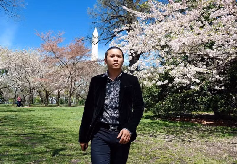 Cuoc song cua Kasim Hoang Vu khi sang My dinh cu